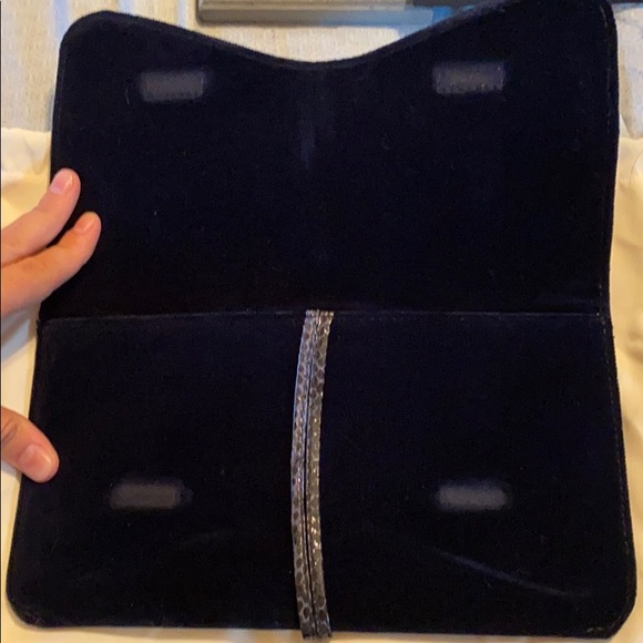 Jill Haber navy velvet clutch - Picture 4 of 5